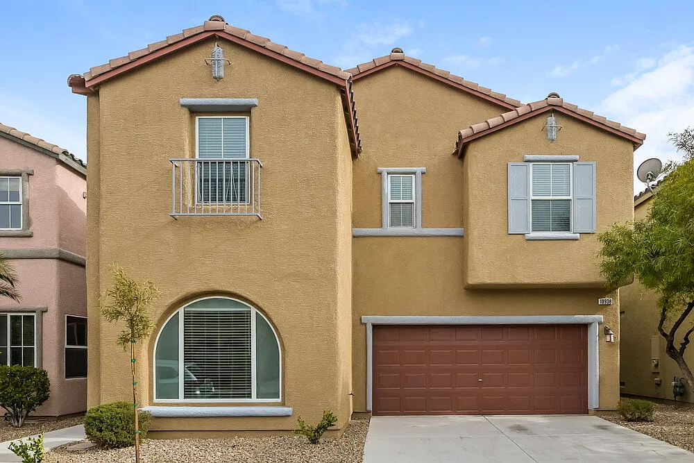 3 bed, 2.5 bath, 1933 sqft, $3,130 — Photo 1