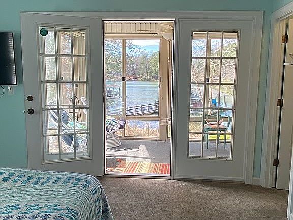 2nd image of 526 Windward Dr