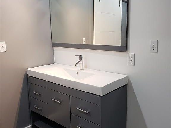 4th image of 3300 Yorktown St APT 24