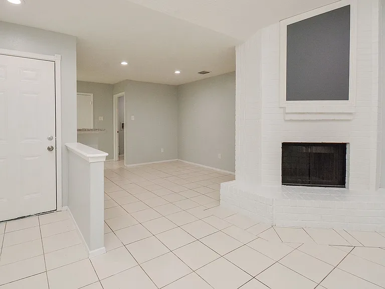 16518 Monte Carlo Ln — Photo 12