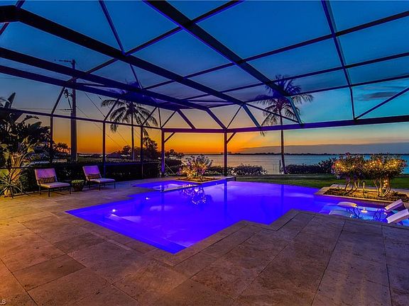 Home For Sale In WATER S EDGE AT PEPPERTREE POINTE