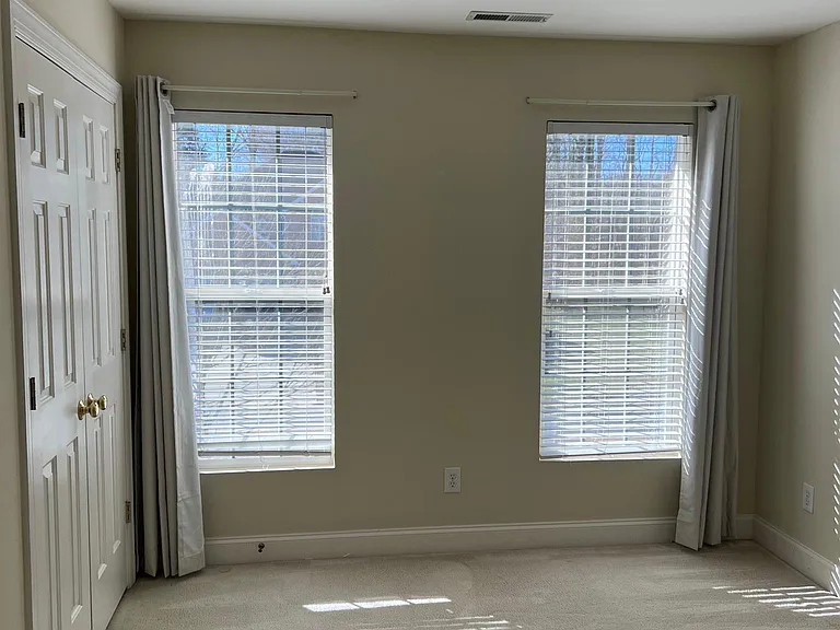 Guest Room 1 (upstairs)