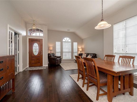 4th image of 3009 Dylan Dr