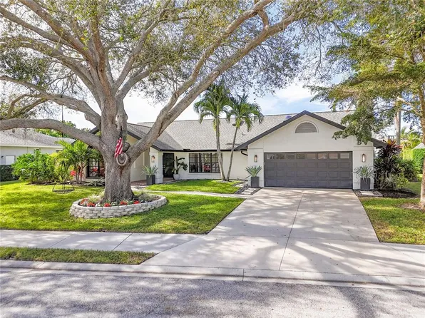 4726 Spring Meadow Ln, Sarasota, FL 34233
