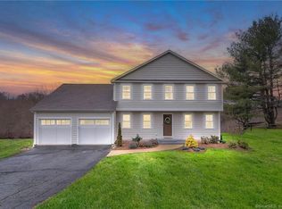 127 Lazy Brook Rd, Monroe, CT 06468