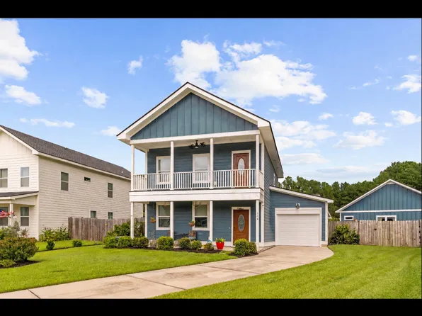 118 Brightwood Dr, Huger, SC 29450