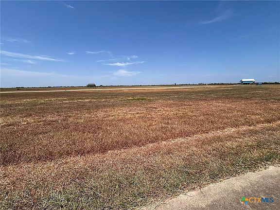 3rd image of 3037 Coastal Springs Loop