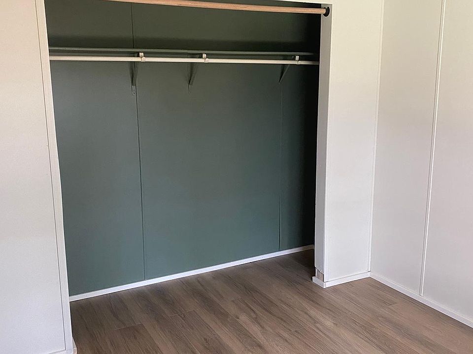 Primary Bedroom Closet