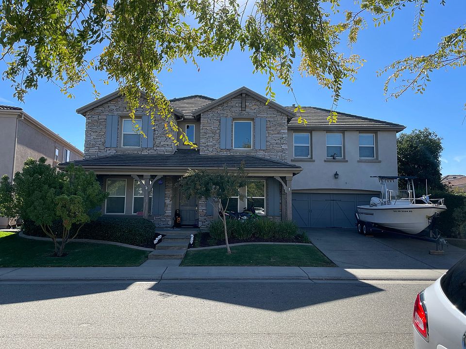 1st image of 1347 Standish Cir