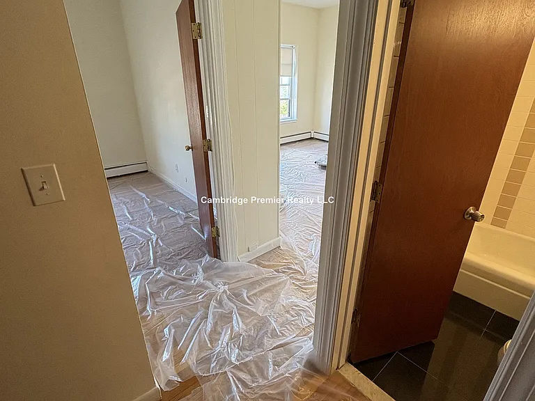 N Beacon St — Photo 1