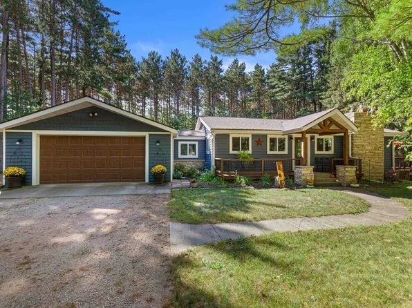W6661 Cottonville Dr, Wautoma, WI 54982