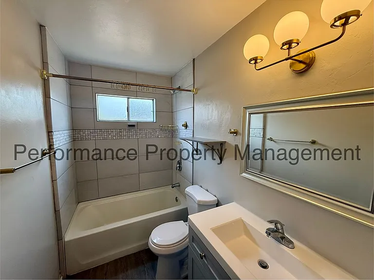 625 A St — Photo 8