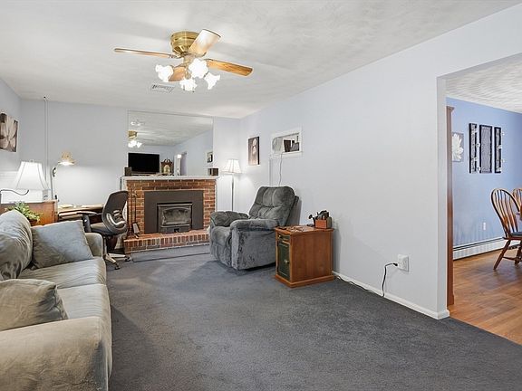 4th image of 28 Cumberland Dr