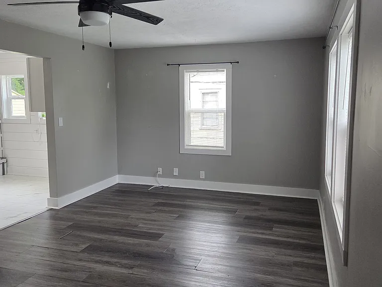 3027 Virginia St — Photo 8