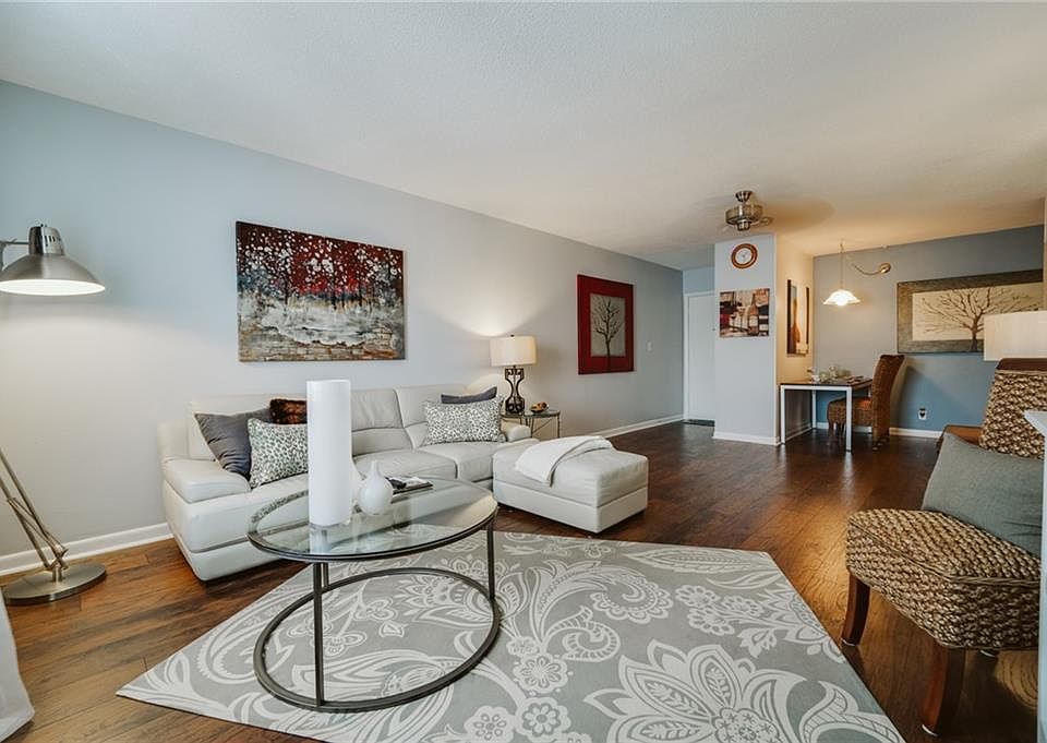 1st image of 649 W Oakland Park Blvd APT 203A