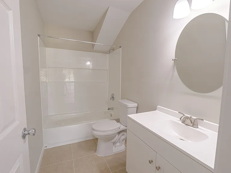 10 Rose Ave #1 — Photo 12