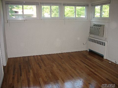 3rd image of 624 Garden Ln