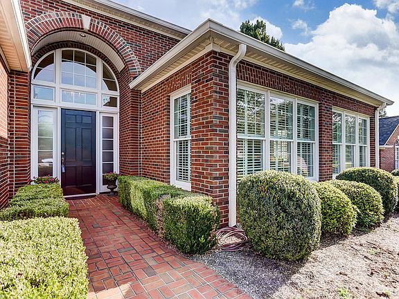 3rd image of 2213 Water Oak Ln