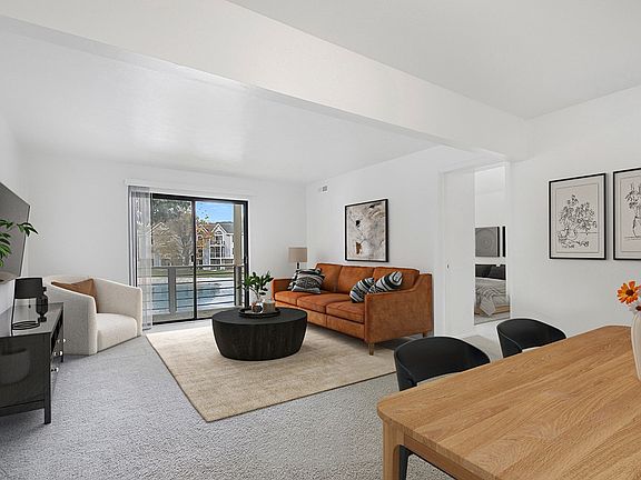 5th image of 1109 Hidden Lakes Dr #1128