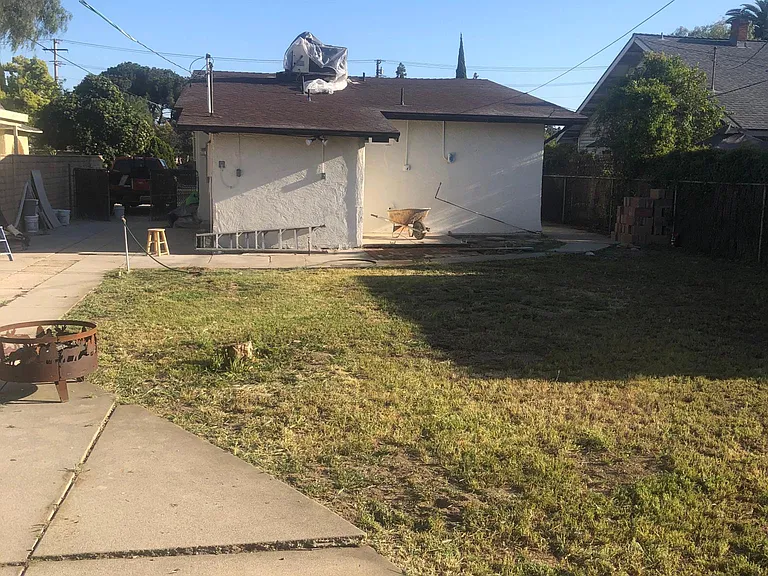 223 E Nevada St — Photo 12