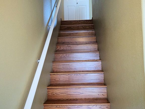 2nd image of 15225 SW Mallard Dr Suite 104