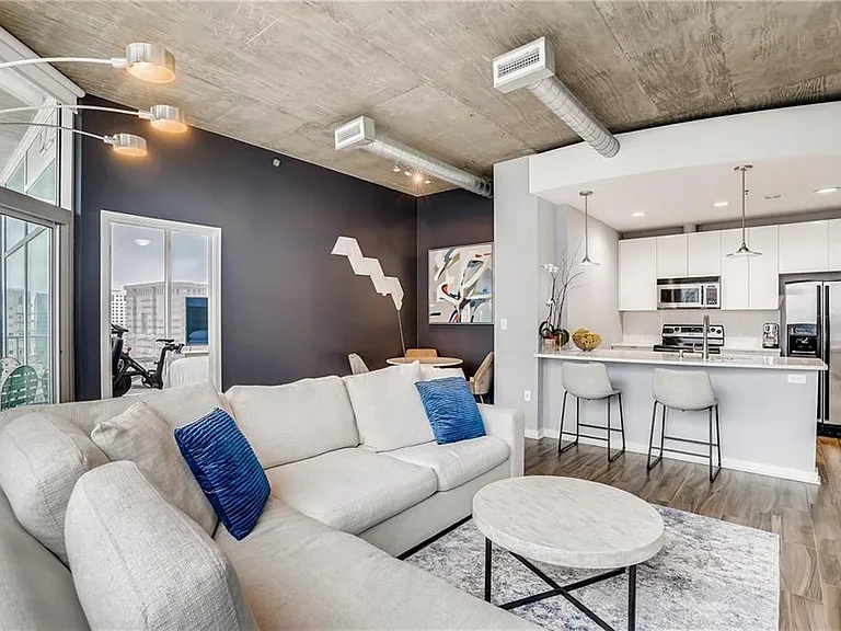 923 Peachtree St NE #1731 — Photo 2