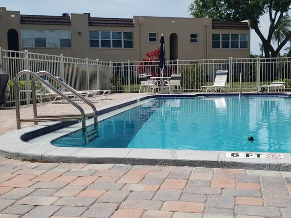 107 Aspen Cir, Seminole, FL 33777