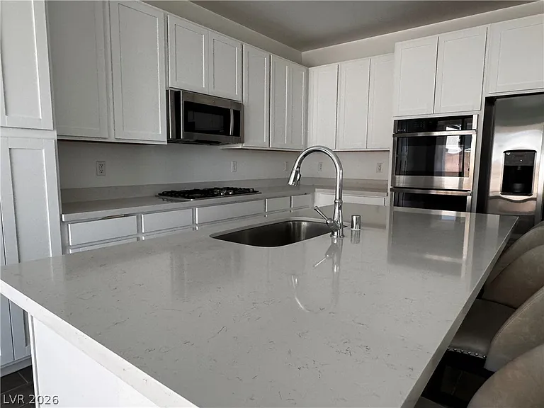 949 Ferodale Ave — Photo 11