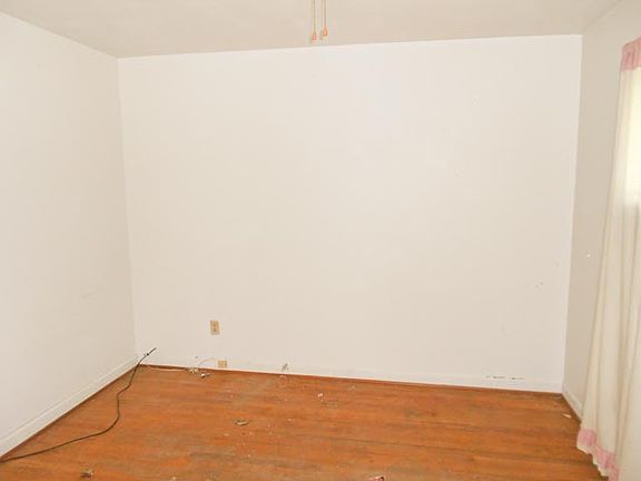 5th image of 1125 McCord St