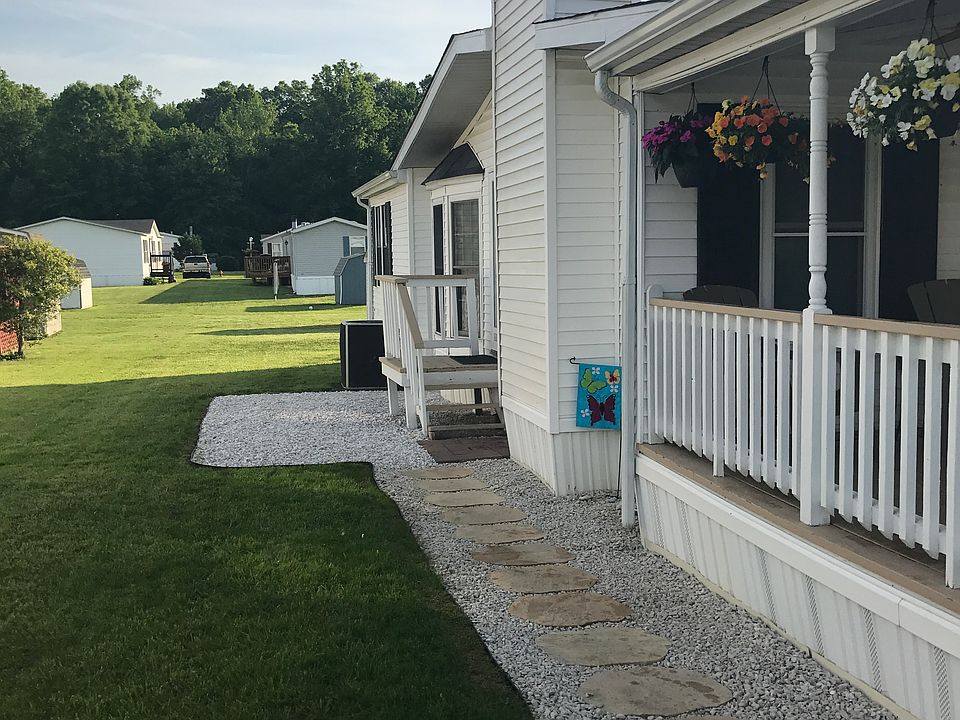 1st image of 215 Garner Dr
