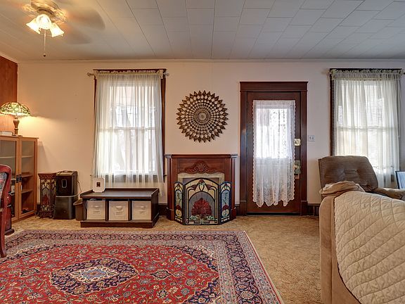 4th image of 700 N 3rd St