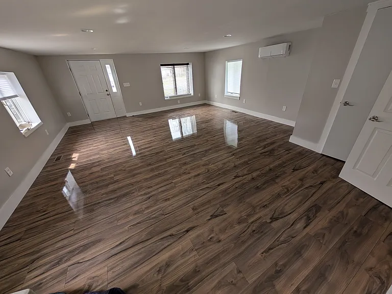 358 S Craig Ave — Photo 7