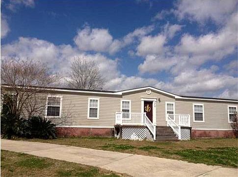 1st image of 308 Breezy Ln