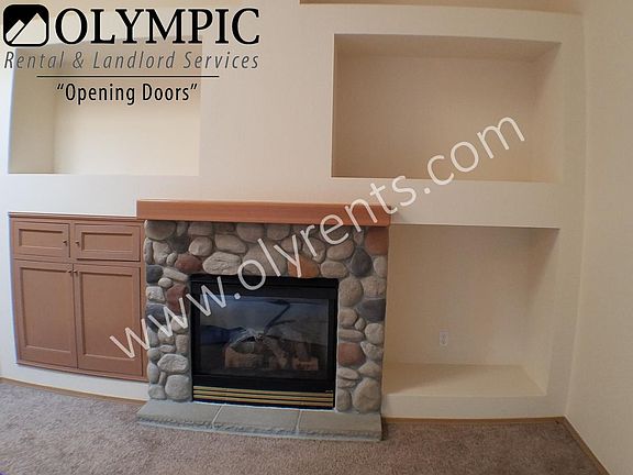 5th image of 1414 Derby Ln SE
