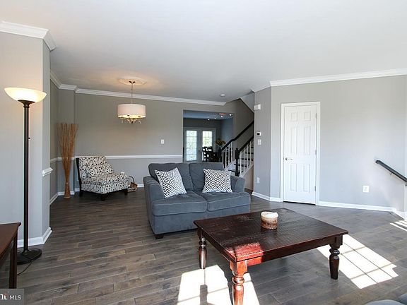 4th image of 6154 Toledo Pl