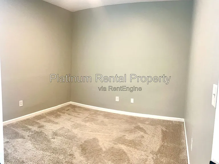 223 Fletcher St SW — Photo 12