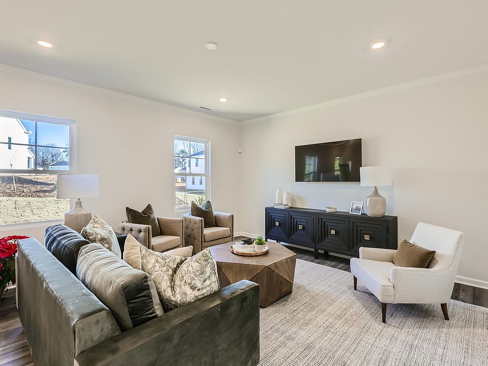 2nd image of 544 Barnes Landing Dr