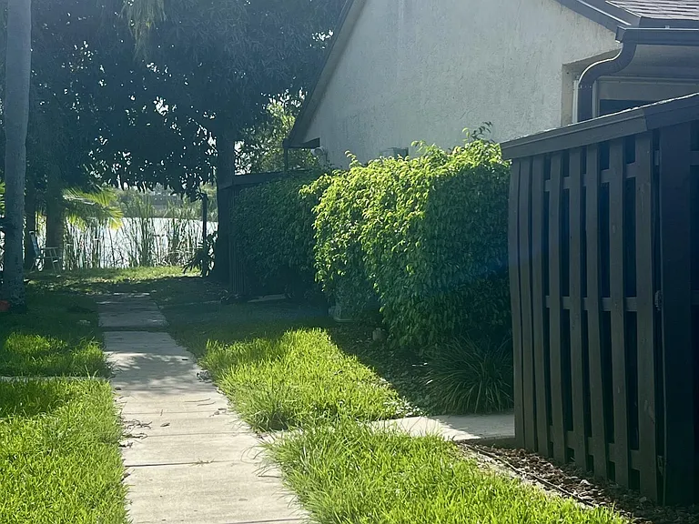 3104 Waterview Cir — Photo 2