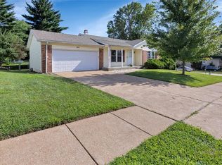 201 Barkwood Trails Dr, Saint Peters, MO