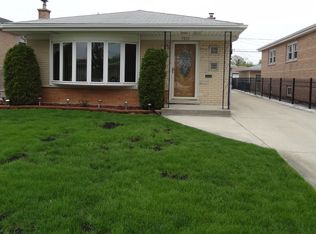 7935 Natchez Ave, Burbank, IL 60459