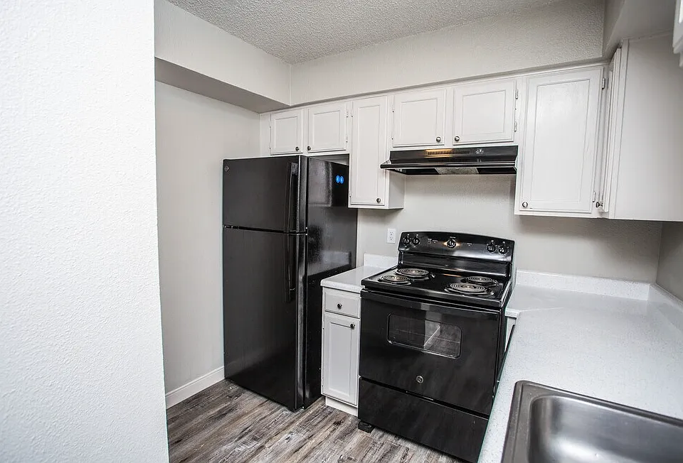 Saddlewood Apartments