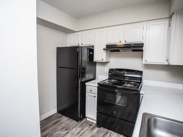 Saddlewood Apartments