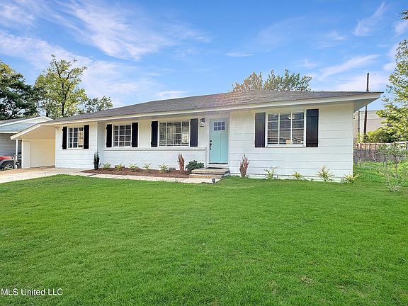 2nd image of 215 Oak Park Dr