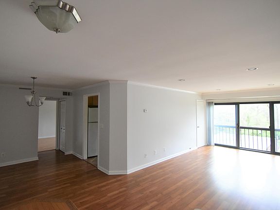 Dining room/living room
