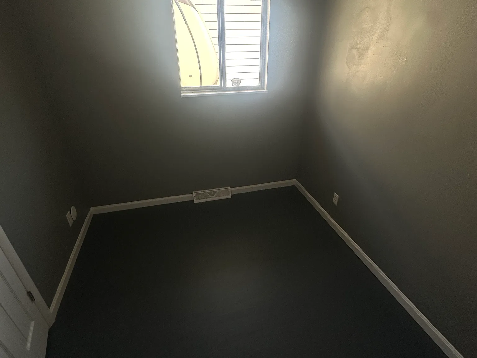 3 bed, 1008 sqft, $1,300 — Photo 2