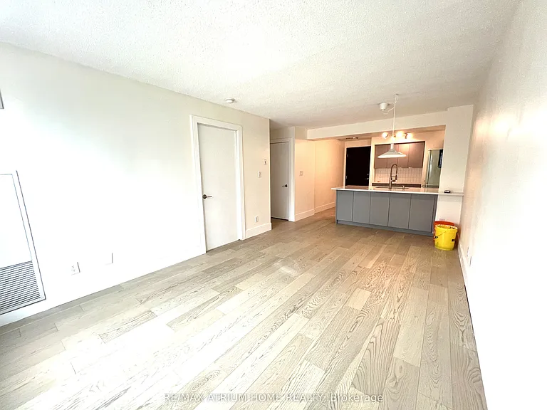 410 Queens Quay W #905 — Photo 28