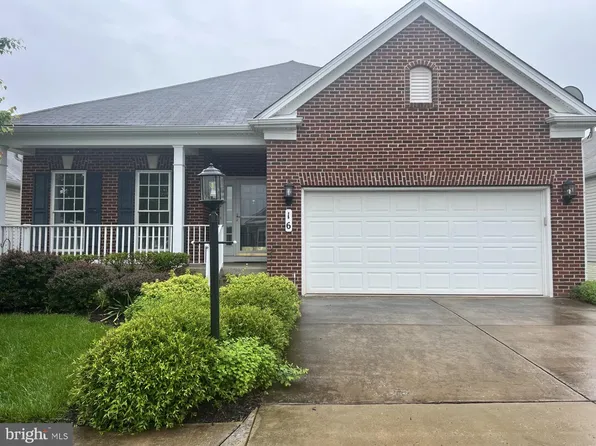 16 Hayride Ln #218, Taneytown, MD 21787