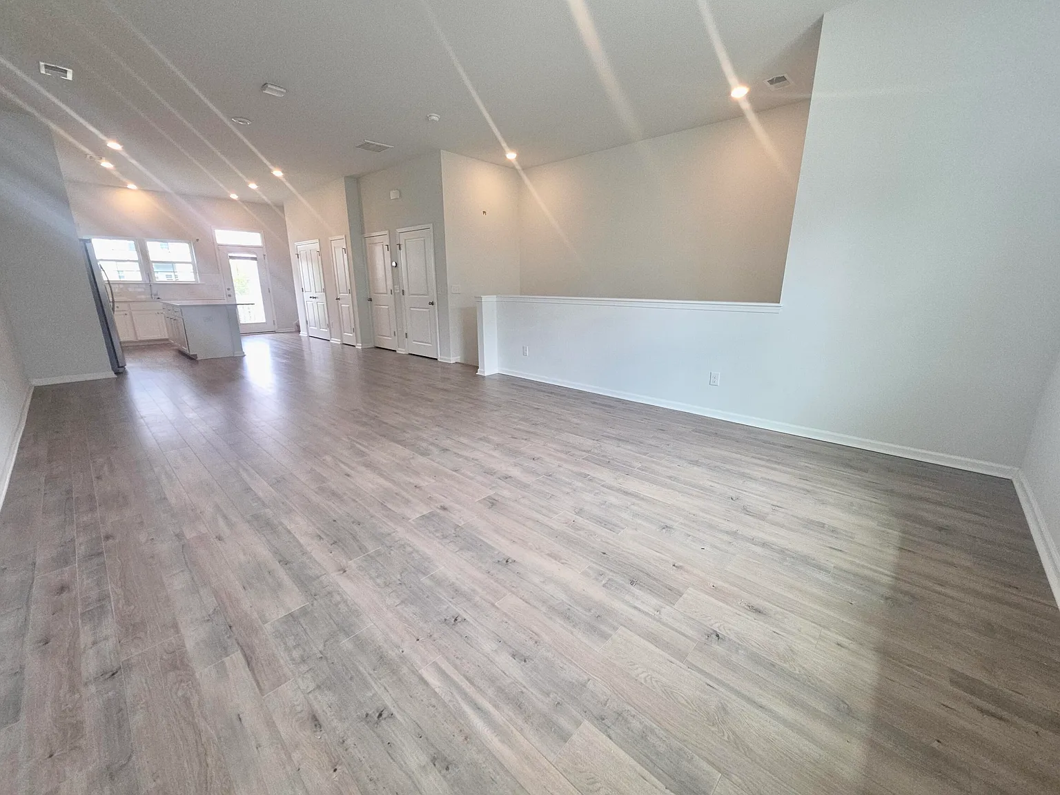3 bed, 3.5 bath, 2270 sqft, $2,700 — Photo 3
