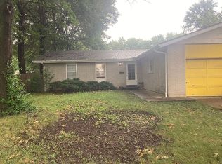 9004 W 93rd Ter, Overland Park, KS 66212