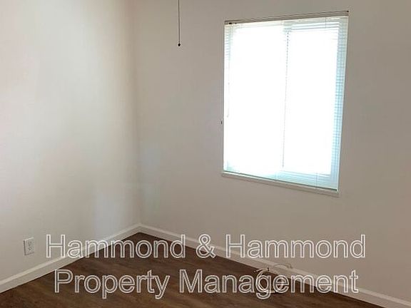 5th image of 21229 De La Guerra St